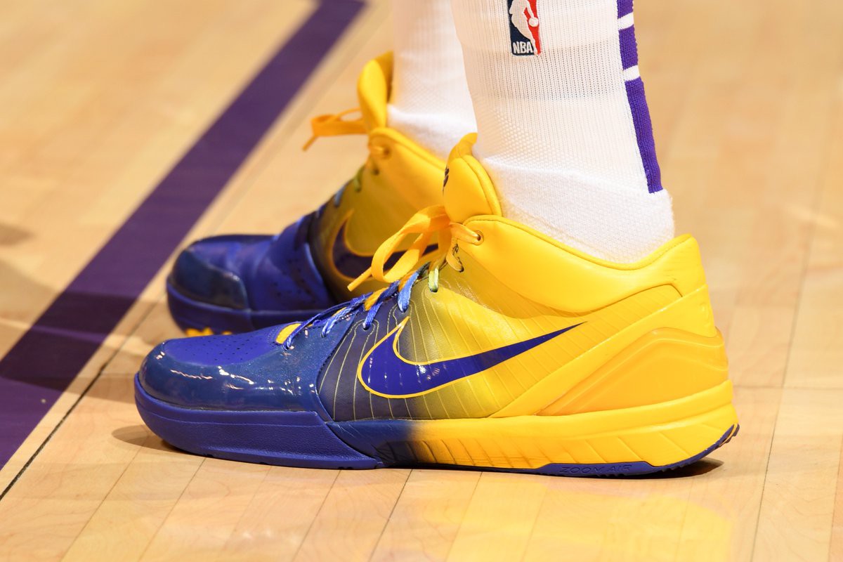 Đối với Kobe Bryant, chỉ có một mẫu giày đã làm thay đổi cả thế giới giày bóng rổ - Ảnh 2.