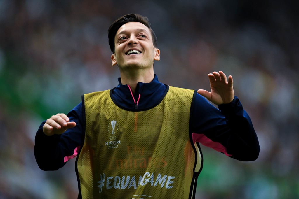 Bất ngờ với cách Mesut Ozil phản ứng khi bị chỉ trích “lười biếng” - Ảnh 5.