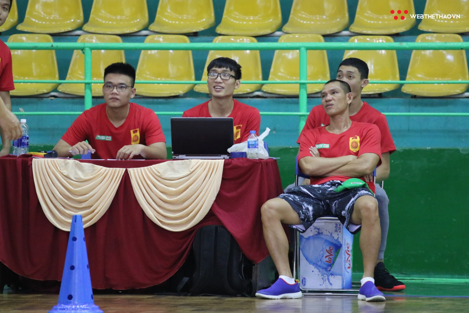 Ngày hội tuyển chọn vận động viên bóng rổ TP HCM: Sao VBA tất bật truyền lửa cho thế hệ đàn em - Ảnh 12.