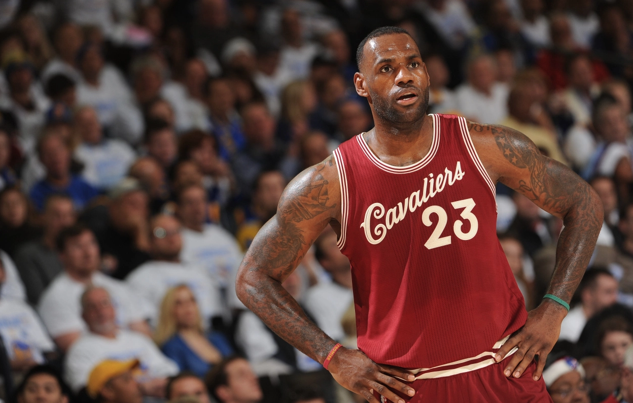 LeBron James đã mất kiên nhẫn, vậy những lần mất kiên nhẫn trước đây của King ghê gớm như thế nào? - Ảnh 5.