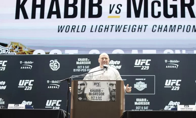 Dana White: Việc Khabib bỏ về là một cú phản đòn quá đẹp cho trò chơi tâm lý của Conor - Ảnh 1.