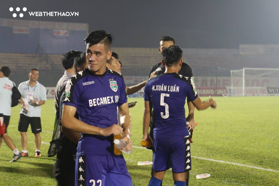 HLV Trần Minh Chiến lo lắng về cầu thủ Vua phá lưới V.League 2018 của Bình Dương - Ảnh 2.