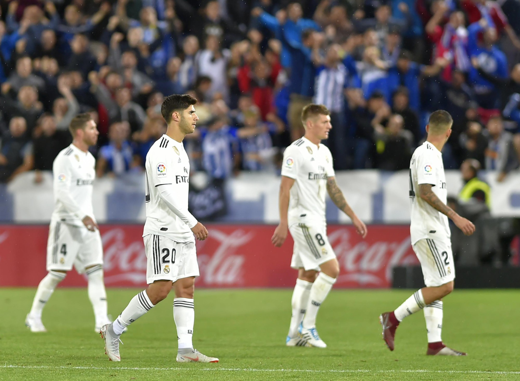 Real Madrid còn 87 phút để né kỷ lục tệ hại nhất lịch sử  - Ảnh 1.