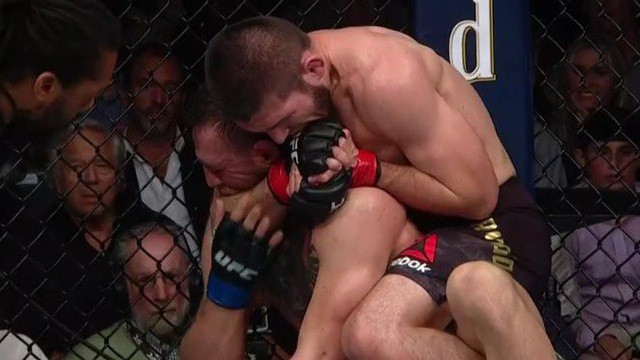 Khabib vs Conor và những pha Neck Crank kinh dị khác trong lịch sử UFC - Ảnh 3.