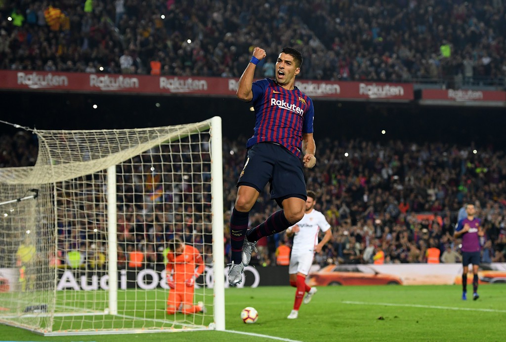 Không có Messi, Luis Suarez trở thành chỉ huy tối cao với thành tích khó tin ở Barca - Ảnh 3.