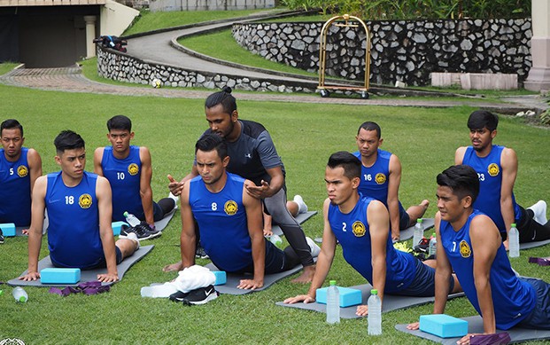 Malaysia thuê thầy luyện Yoga tăng thể lực, ổn định tâm lý đấu thầy trò Park Hang Seo - Ảnh 1.
