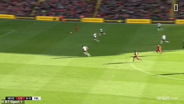 Salah đã ghi bàn chớp nhoáng cho Liverpool theo cách khó tin thế nào? - Ảnh 3.