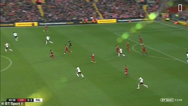 Salah đã ghi bàn chớp nhoáng cho Liverpool theo cách khó tin thế nào? - Ảnh 2.