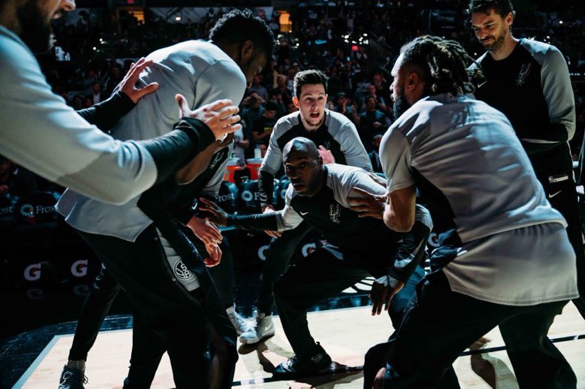 Kết quả trực tiếp NBA 2018-19: San Antonio Spurs 96-89 Houston Rockets - Ảnh 6.
