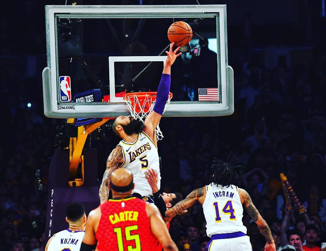 Tyson Chandler giải cứu Lakers sau khi vô hiệu hóa tuyệt kỹ Giọt lệ rơi của Trae Young - Ảnh 1.