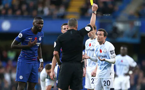 Antonio Rudiger bị lật tẩy sau màn thiết đầu công với Bernard của Everton  - Ảnh 2.