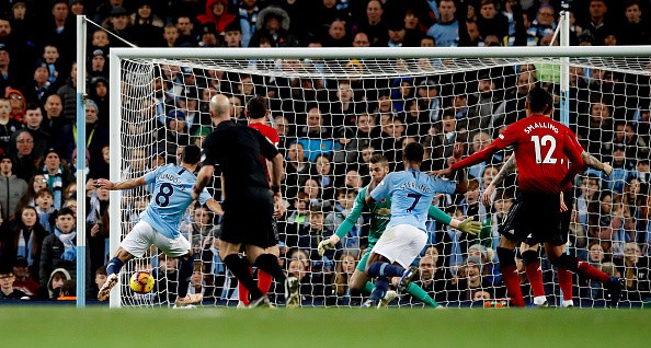 Man Utd của Mourinho thua trận derby vì làm điều chưa bao giờ xảy ra dưới thời Sir Alex - Ảnh 7.