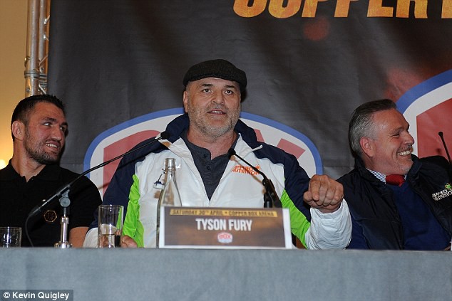 Cha của Tyson Fury bị cấm nhập cảnh Mỹ, hậu quả kéo dài từ... một chai bia - Ảnh 5.