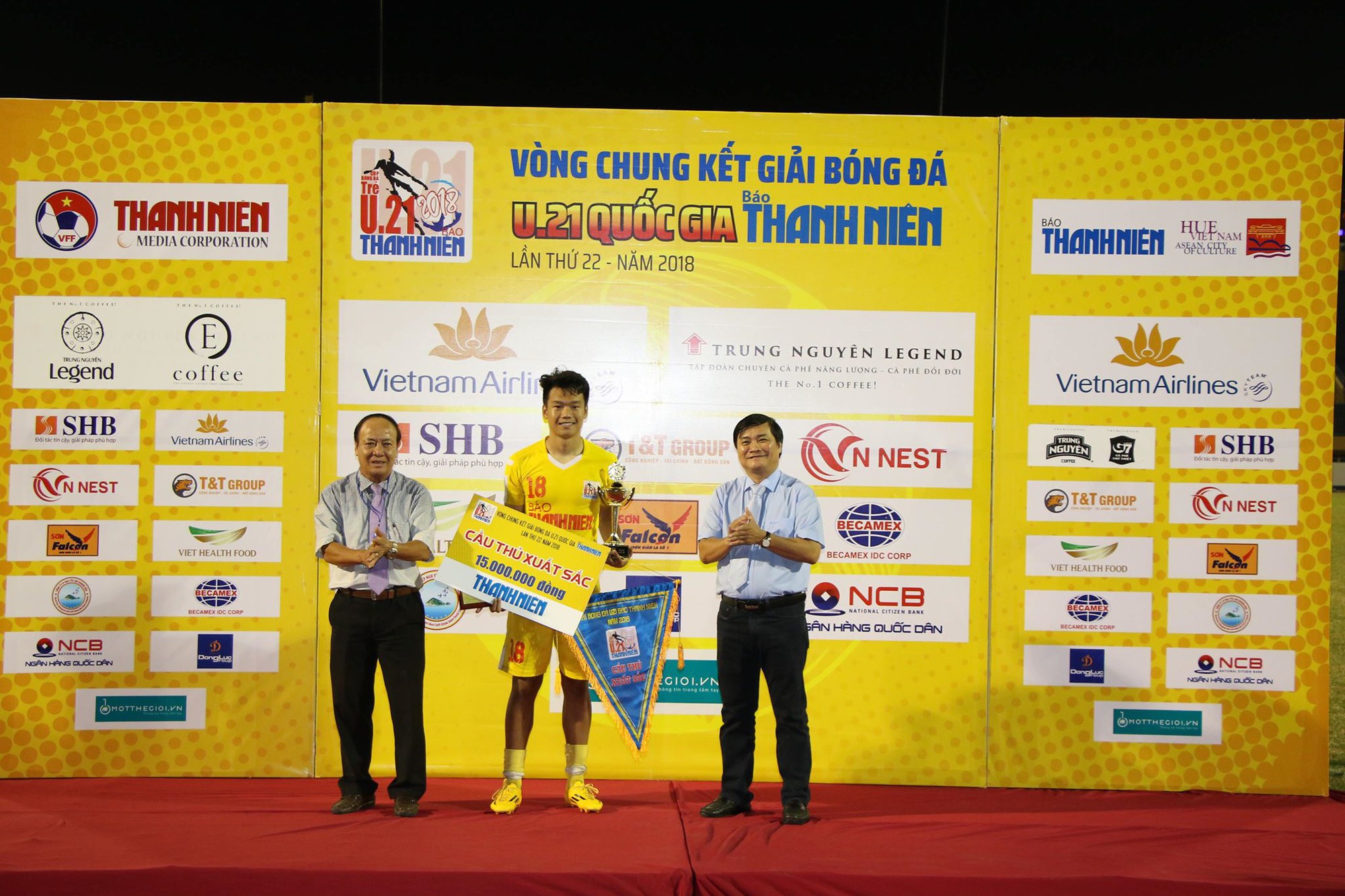 Vô địch U21 Quốc gia cùng Hà Nội, HLV Phạm Minh Đức bất ngờ “nhường chức” - Ảnh 2.