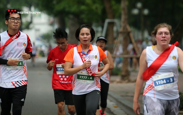 Hơn 800 runner hào hứng hưởng ứng giải chạy tiếp sức Kizuna Ekiden - Ảnh 5.
