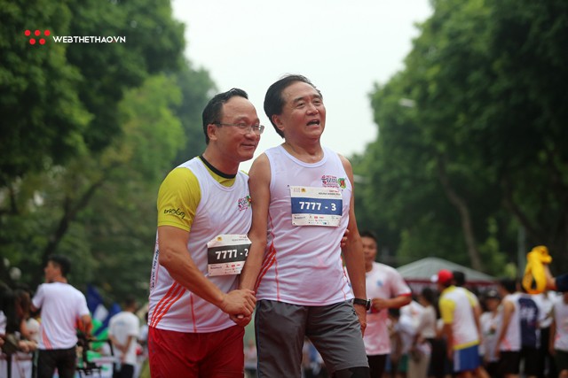 Hơn 800 runner hào hứng hưởng ứng giải chạy tiếp sức Kizuna Ekiden - Ảnh 6.