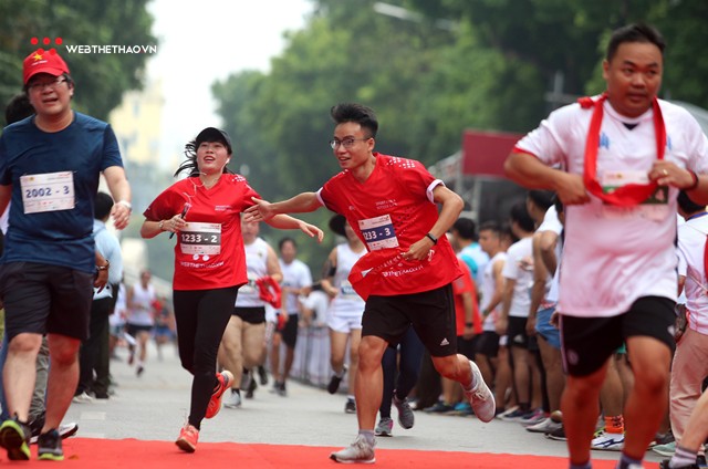 Hơn 800 runner hào hứng hưởng ứng giải chạy tiếp sức Kizuna Ekiden - Ảnh 10.