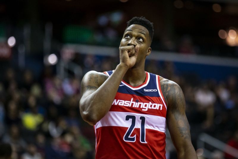 Dwight Howard lại đau mông trong trận đấu giữa Wizards và Portland - Ảnh 2.