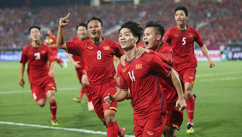 Công Phượng tỏa sáng AFF Cup 2018: Thay đổi để thành... con cưng của HLV Park Hang Seo - Ảnh 1.