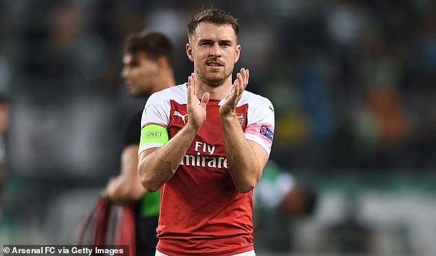 Trước Ramsey, Arsenal đã bán máu cho đối thủ với giá rẻ mạt như thế nào? - Ảnh 1.