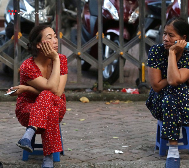 Phe vé vêu răng, trà chanh chém gió” trước trận ĐT Việt Nam - ĐT Campuchia - Ảnh 11.