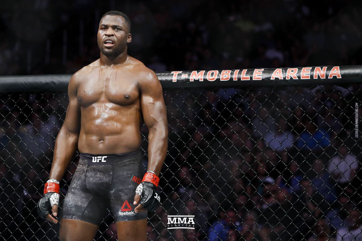 Francis Ngannou, chỉ 45 giây để bỏ túi thêm hơn 1 tỉ đồng  - Ảnh 1.