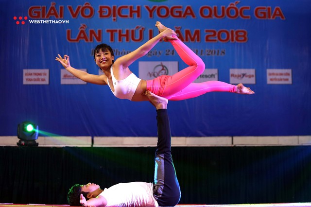 Ấn tượng những đôi uyên ương tỏa sáng tại Giải vô địch yoga quốc gia lần thứ nhất năm 2018 - Ảnh 12.