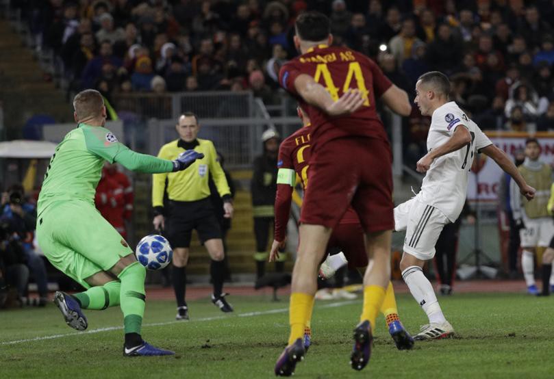 Kỷ lục 100 của Benzema và top 5 điểm nhấn đáng chú ý ở trận AS Roma - Real Madrid - Ảnh 3.