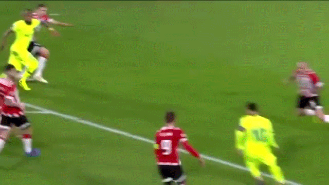 Messi tiếp tục gây bão với khoảnh khắc thiên tài ở trận gặp PSV - Ảnh 3.