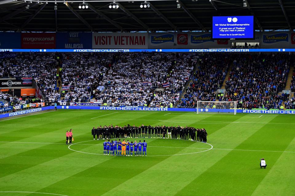 Thành viên Leicester bay 15 tiếng sang Thái dự lễ tang ông chủ Vichai - Ảnh 7.