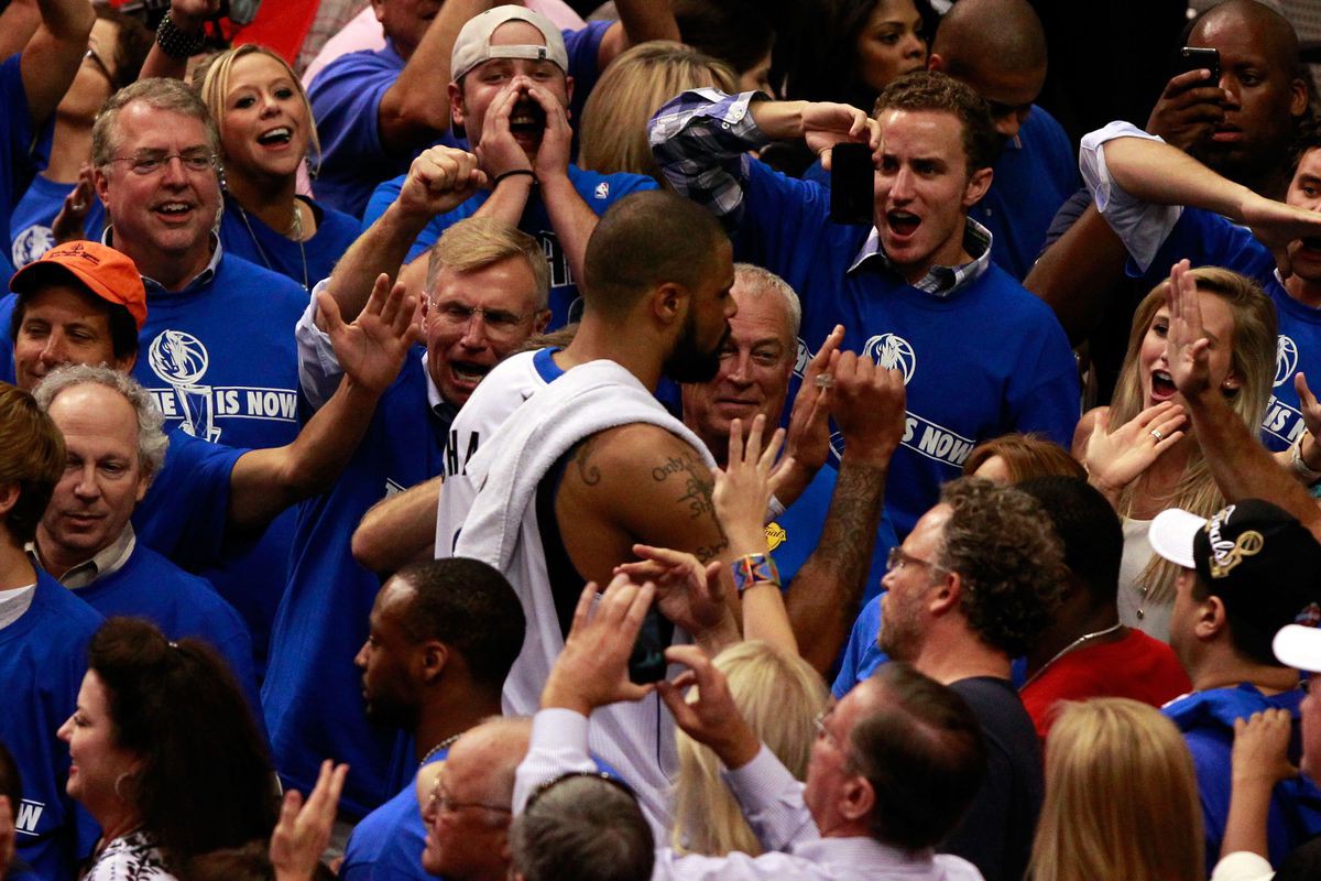 Quân bài Tyson Chandler, thuốc giải cho bệnh lùn của LA Lakers? - Ảnh 3.