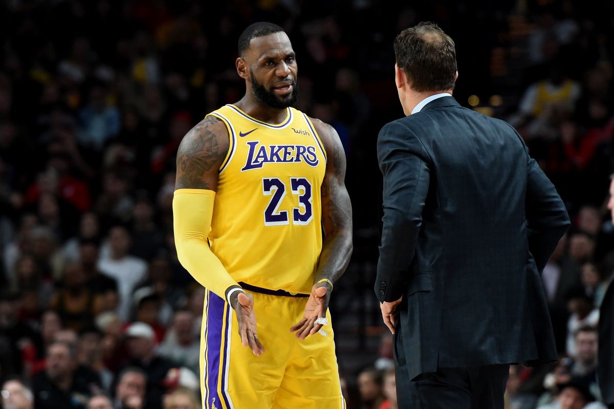 Ai cũng chê Luke Walton, nhưng Los Angeles Lakers chơi tệ đâu phải hoàn toàn vì huấn luyện viên - Ảnh 2.