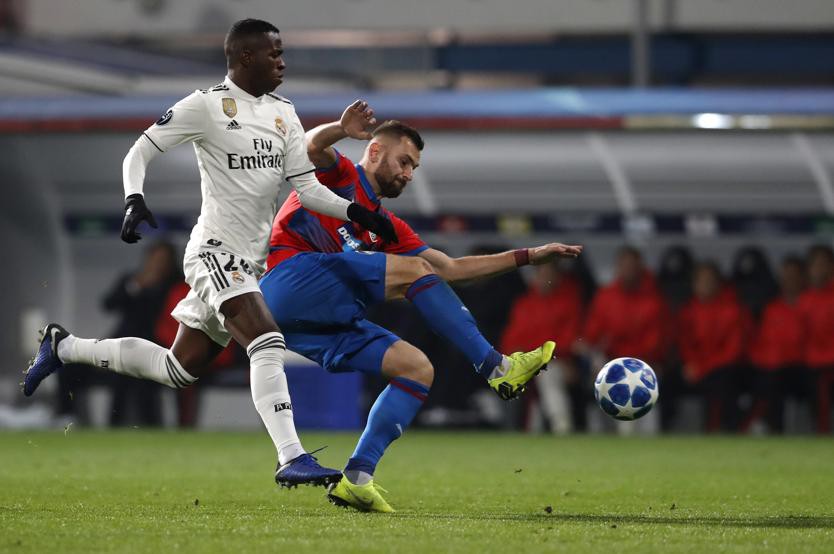Cột mốc mới của Benzema - Bale, kỷ lục cho HLV Solari và top 5 điểm nhấn trận Viktoria Plzen - Real Madrid - Ảnh 6.