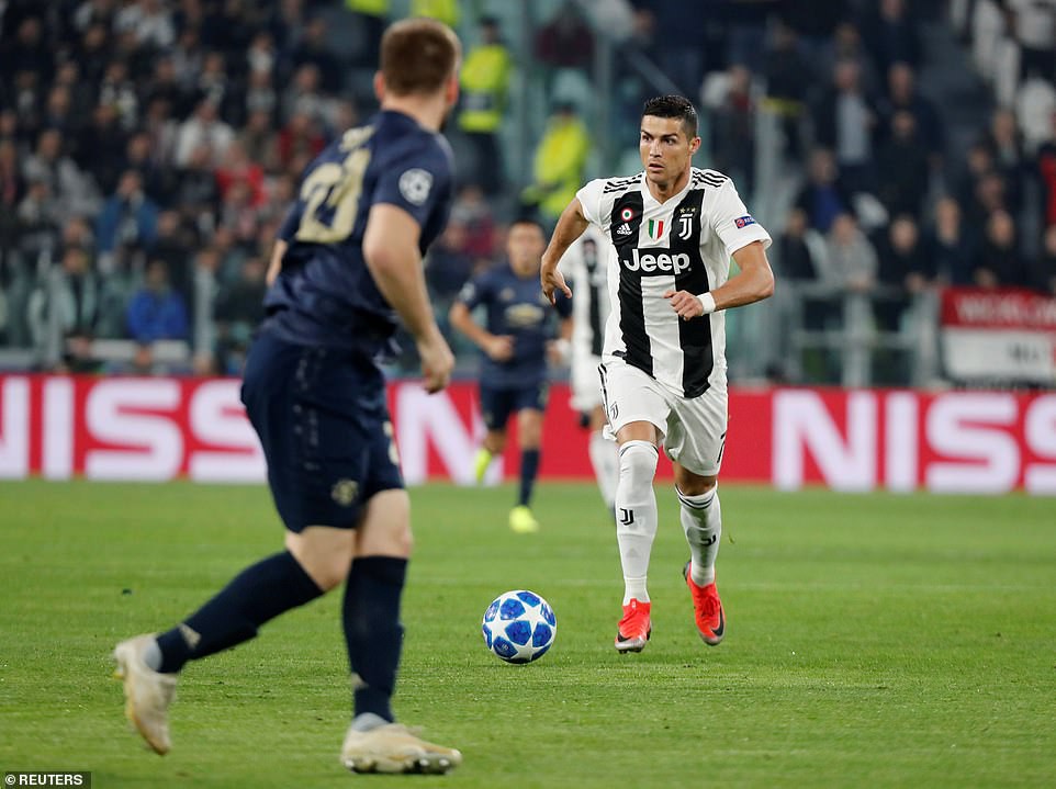 Ronaldo buông lời ám chỉ điều gì sau khi ghi bàn nhưng Juventus vẫn thua ngược Man Utd? - Ảnh 4.