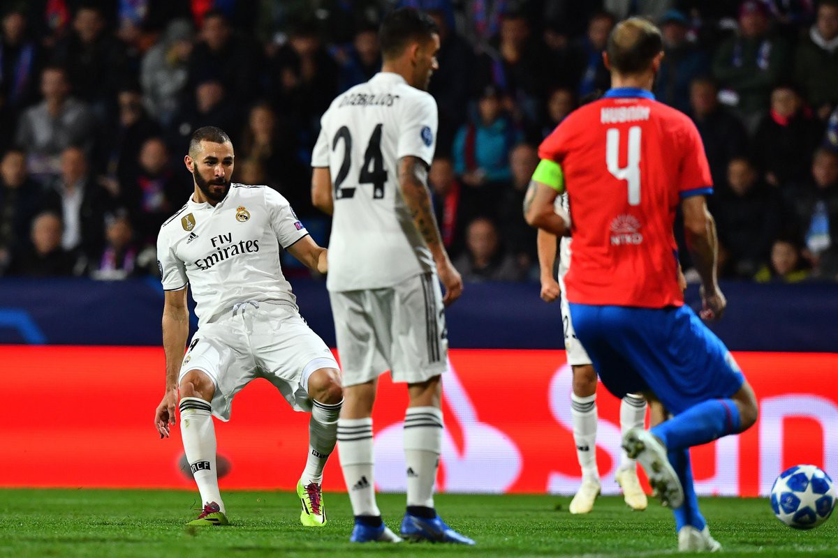 Cột mốc mới của Benzema - Bale, kỷ lục cho HLV Solari và top 5 điểm nhấn trận Viktoria Plzen - Real Madrid - Ảnh 1.