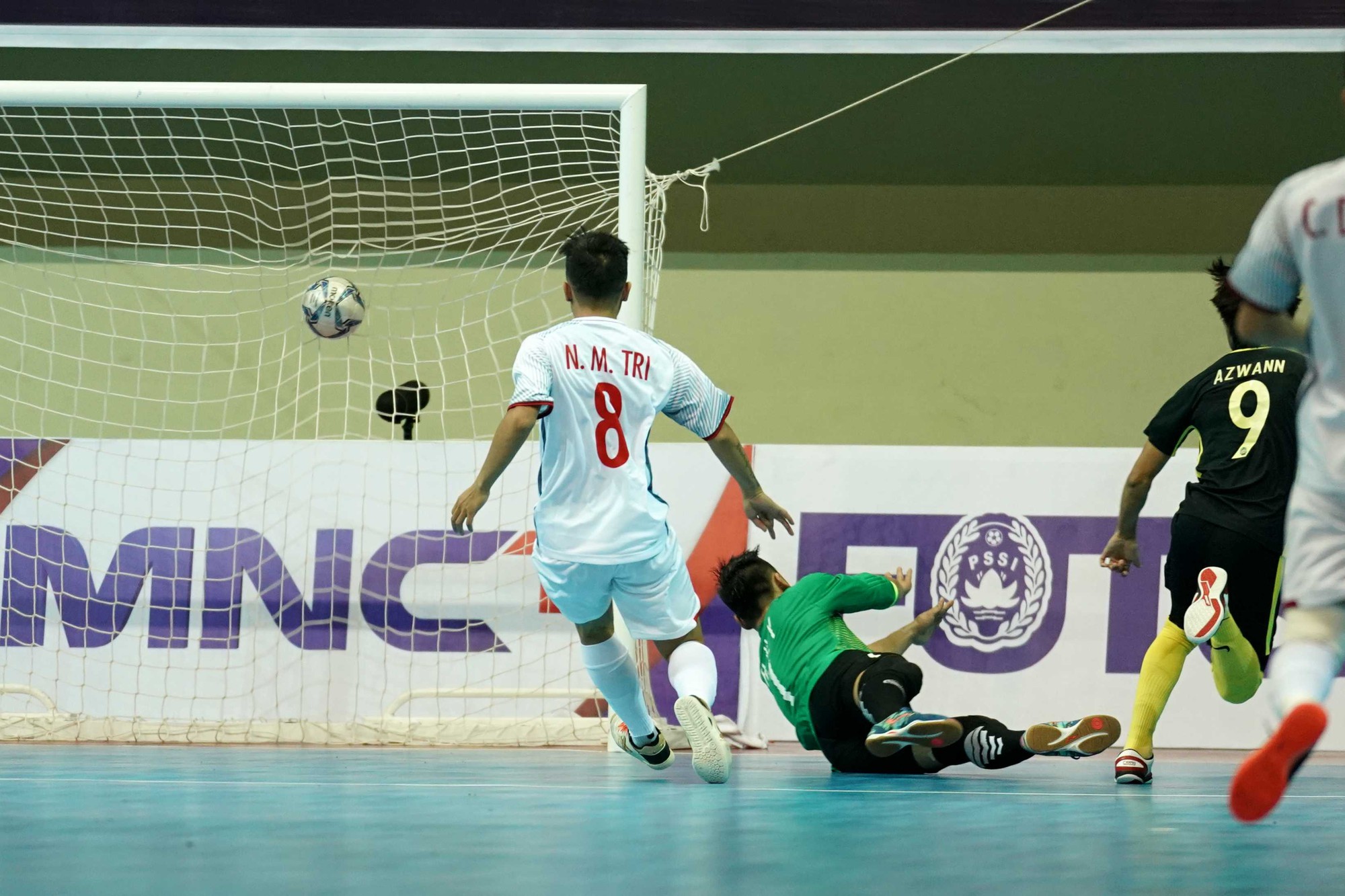 Futsal Việt Nam lại ngậm trái đắng trước Malaysia ở bán kết - Ảnh 3.