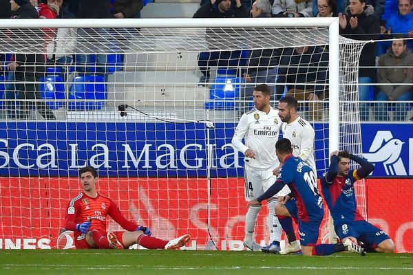 Qủa bóng vàng 2018 ra mắt và 5 điểm nhấn ở trận thắng của Real Madrid trước Huesca - Ảnh 5.