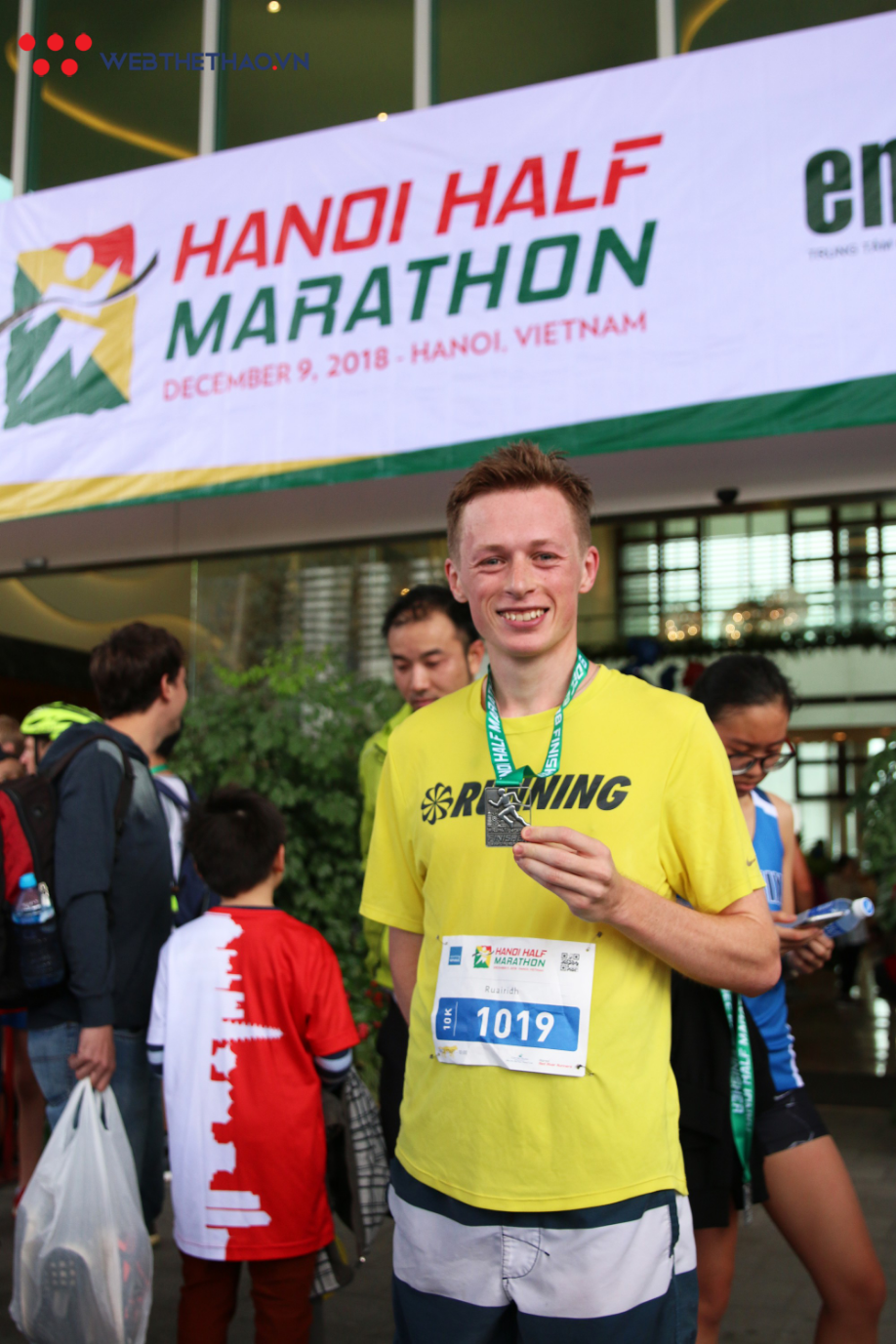 Nhà vô địch 10km ‘vãng lai’ đánh bại hàng loạt hảo thủ Việt tại Hanoi Half Marathon 2018 là ai? - Ảnh 6.