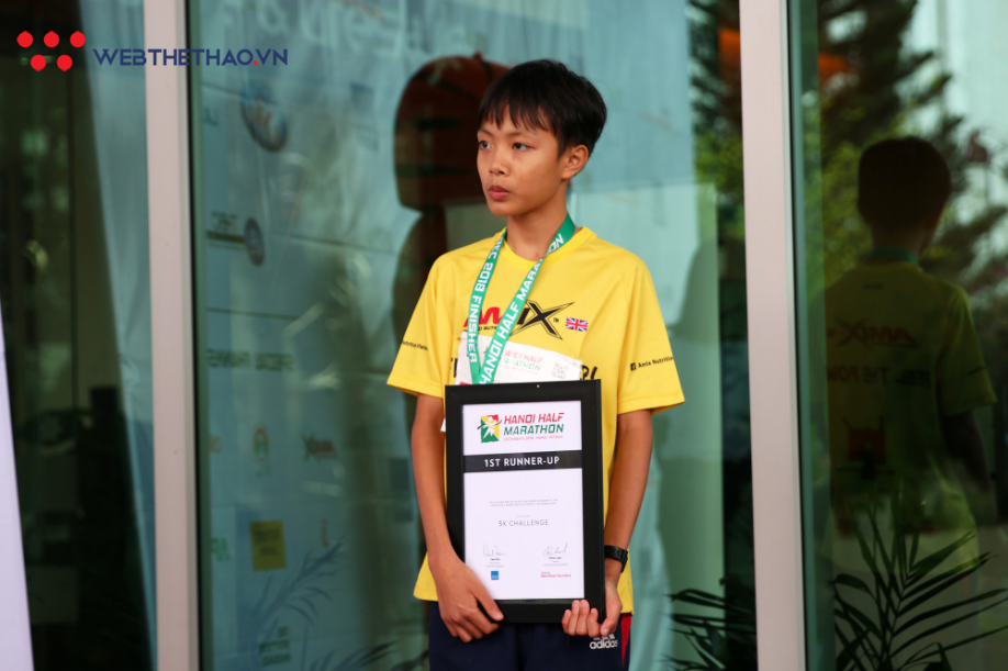 Những runner nhí đáng yêu nhất Hanoi Half Marathon 2018 - Ảnh 18.