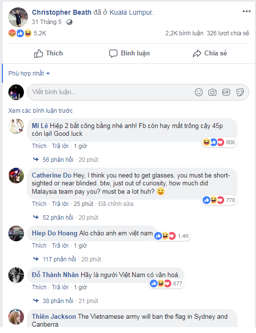 Bức xúc cho rằng ĐT Việt Nam bị xử ép, CĐV tấn công Facebook trọng tài chính bắt chung kết lượt đi AFF Cup 2018 - Ảnh 2.