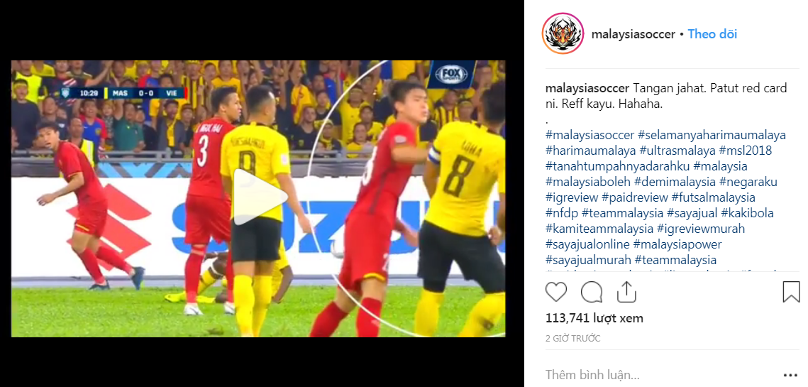 CĐV Malaysia tố Duy Mạnh đánh nguội, xứng đáng nhận thẻ đỏ - Ảnh 1.