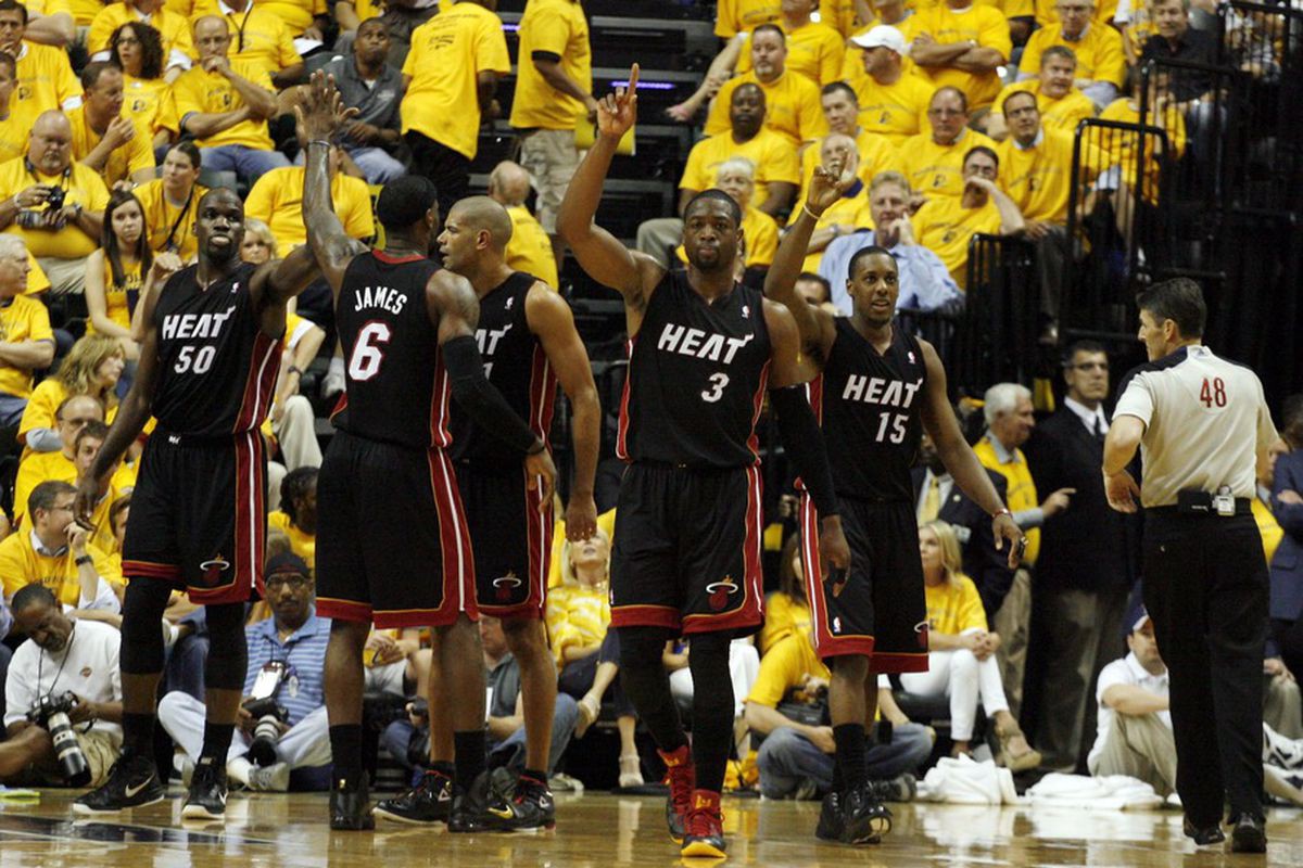 5 khoảnh khắc đáng nhớ nhất của đôi bạn thân LeBron James và Dwyane Wade tại NBA 15 năm qua - Ảnh 3.
