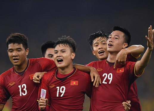 ĐT Việt Nam trở thành đội bóng có nhiều cầu thủ ghi bàn nhất ở AFF Cup 2018 - Ảnh 3.