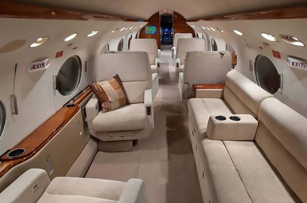 Choáng ngợp với máy bay riêng trị giá hơn chục triệu đô của Messi - Ảnh 4.