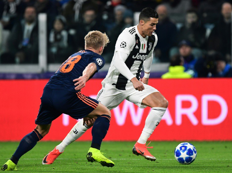 Ronaldo không nghỉ trận Young Boys để phá vỡ 2 kỷ lục và vượt mặt Messi - Ảnh 4.