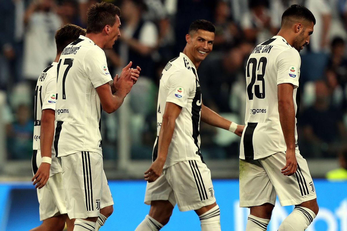 Vì sao Ronaldo vẫn cười ngạo nghễ dù mới ghi 1 bàn cho Juventus ở Champions League? - Ảnh 3.