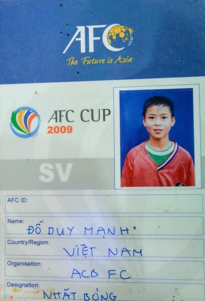 Duy Mạnh, Đức Huy: Từ cậu bé nhặt bóng thành nhà vô địch AFF Cup - Ảnh 2.