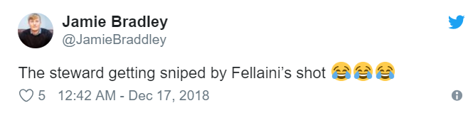 Fellaini bị chế giễu không thương tiếc vì pha dứt điểm giết người trong trận thua Liverpool - Ảnh 6.