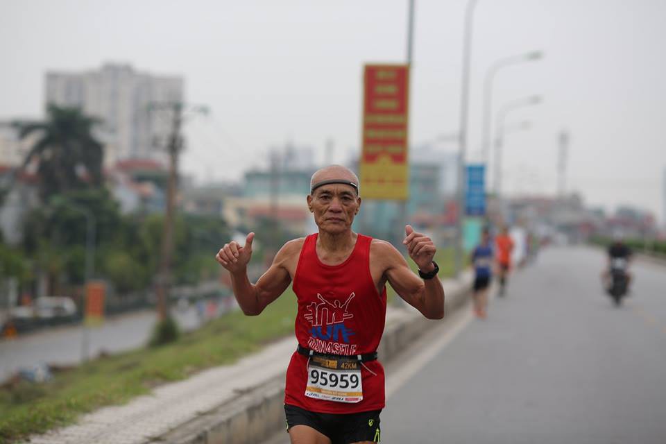 Ngưỡng mộ kỷ lục thế giới của đàn anh Mỹ 70 tuổi, “ông già gân” làng chạy Việt mơ dự Boston Marathon - Ảnh 8.