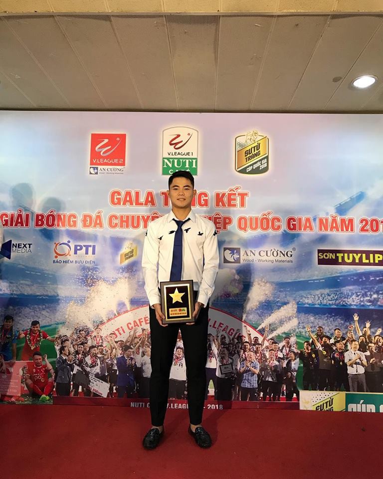 Tân binh tuyển Việt Nam nói gì khi được thầy Park “chọn mặt gửi vàng” cho Asian Cup 2019? - Ảnh 3.